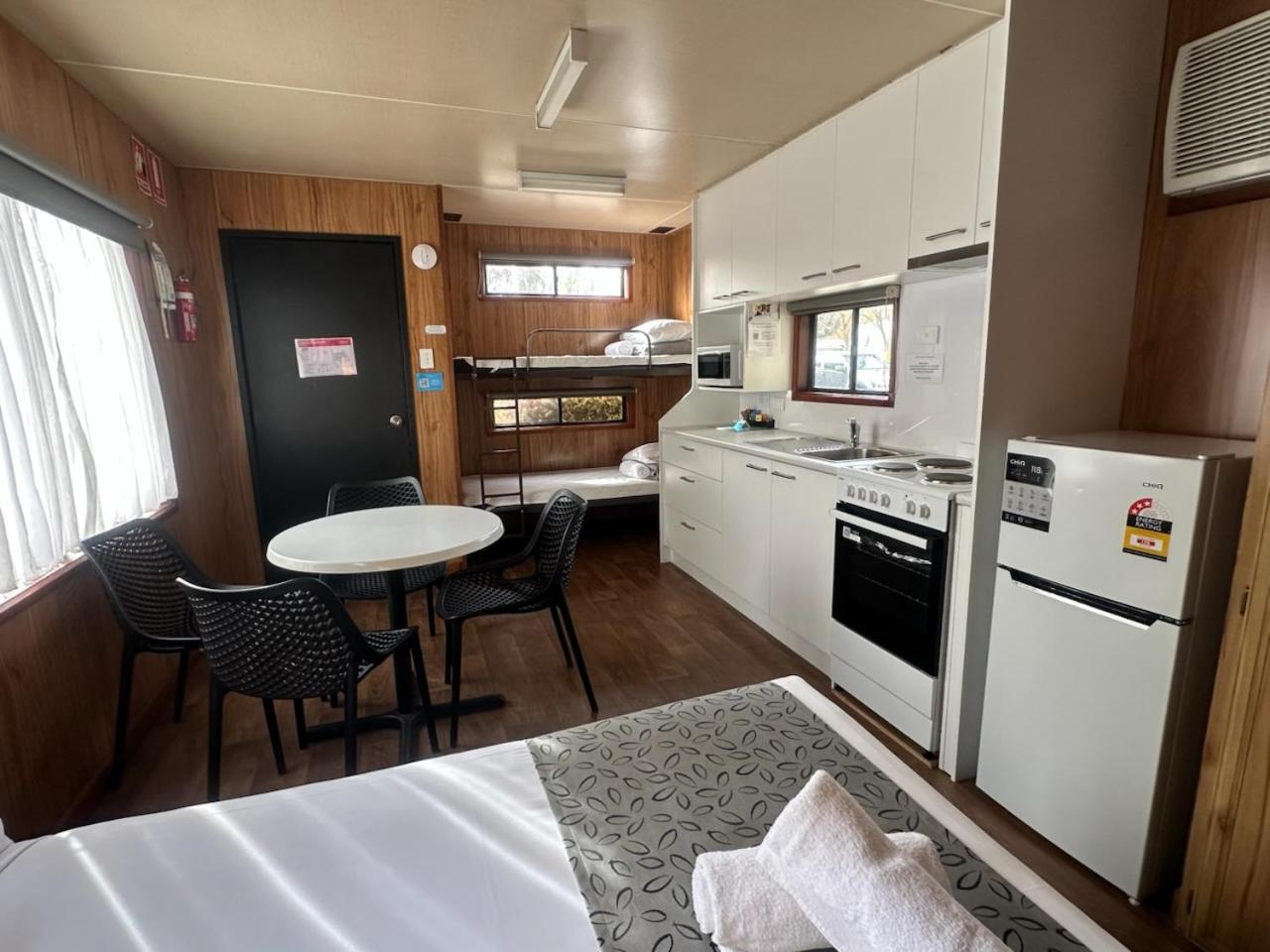 Nrma Ballarat Holiday Park Exterior photo